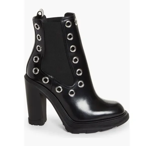 Alexander McQueen Tread Grommet Embellished Boots Black, New, Size 41 - Picture 15 of 16